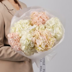 buket nezhnyh gortenzij  4